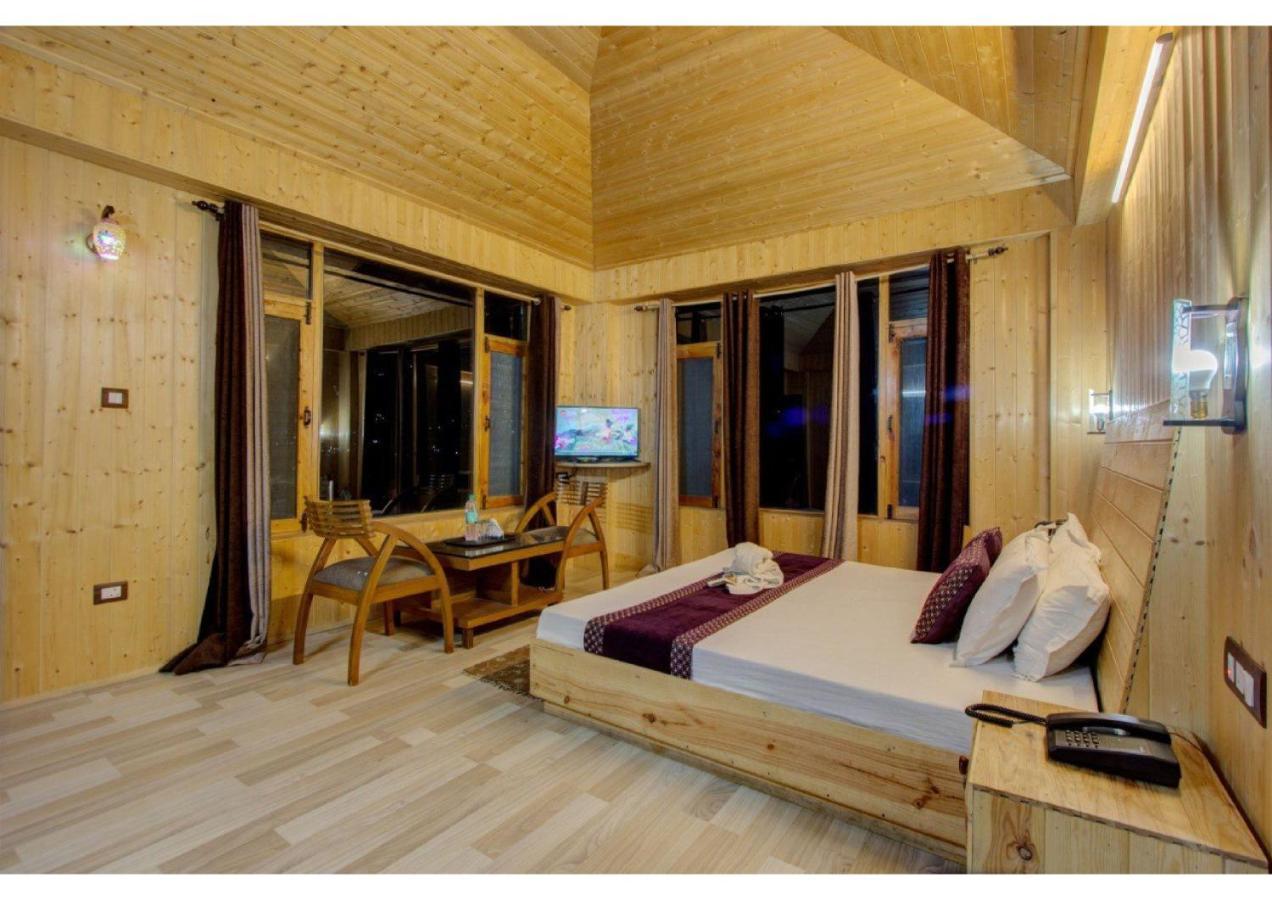 Manali Hotel Buitenkant foto